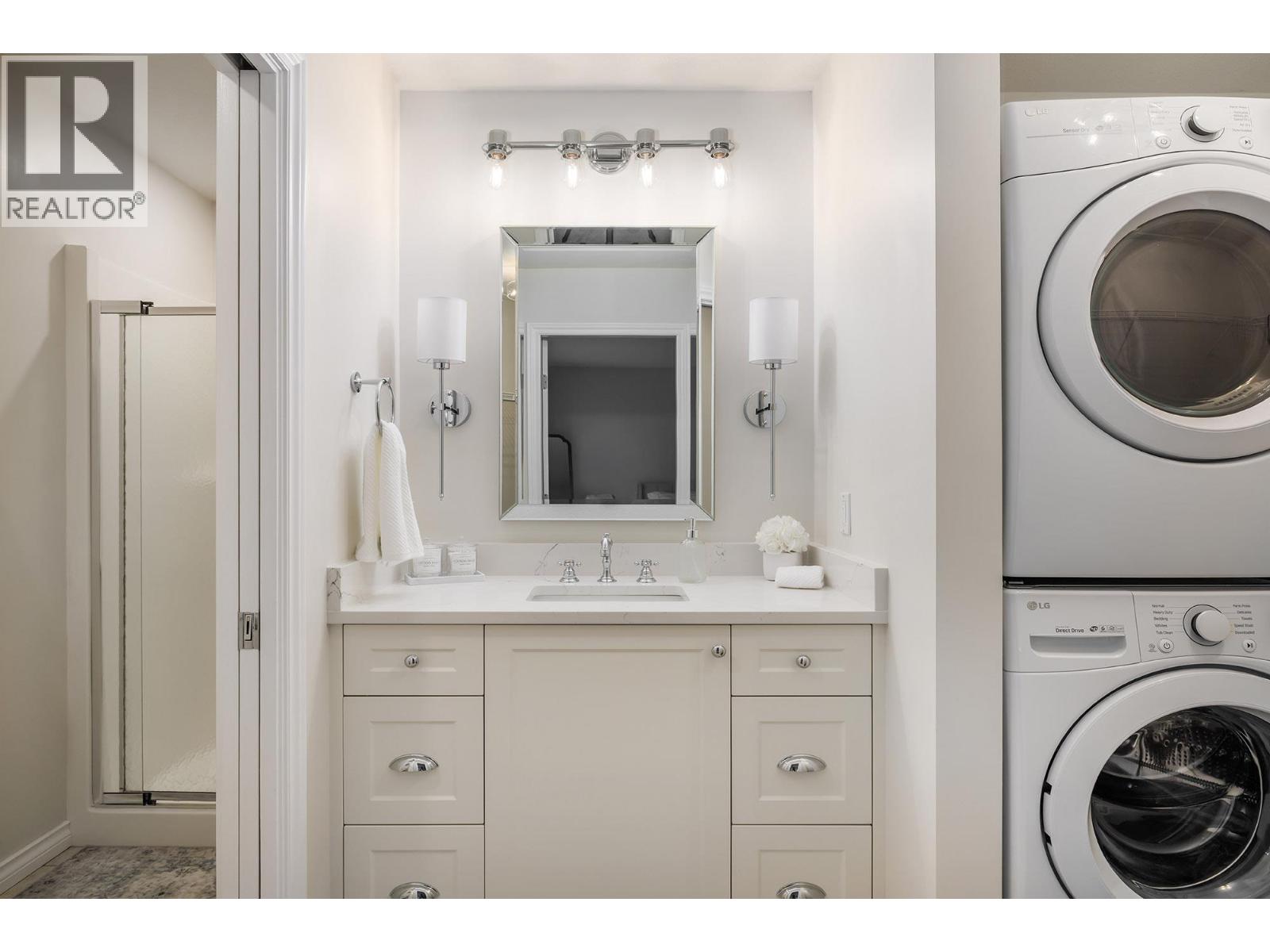  2321 Lillooet Crescent, Kelowna