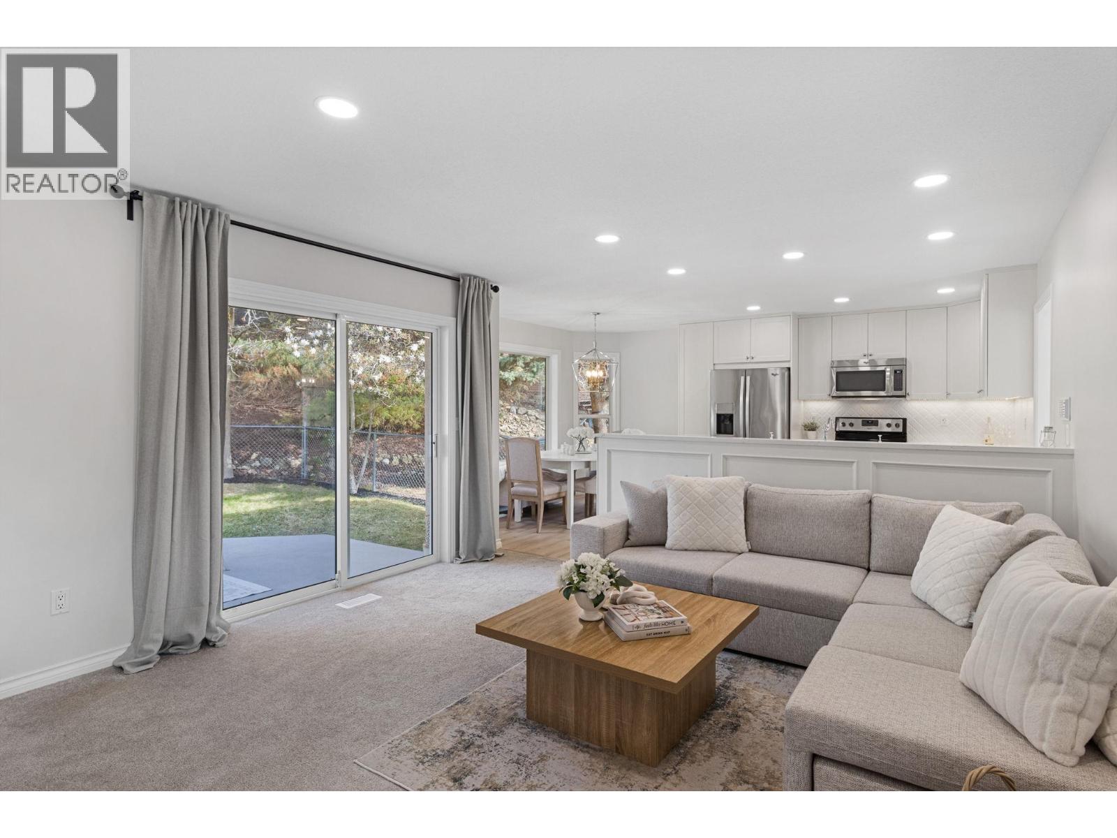  2321 Lillooet Crescent, Kelowna