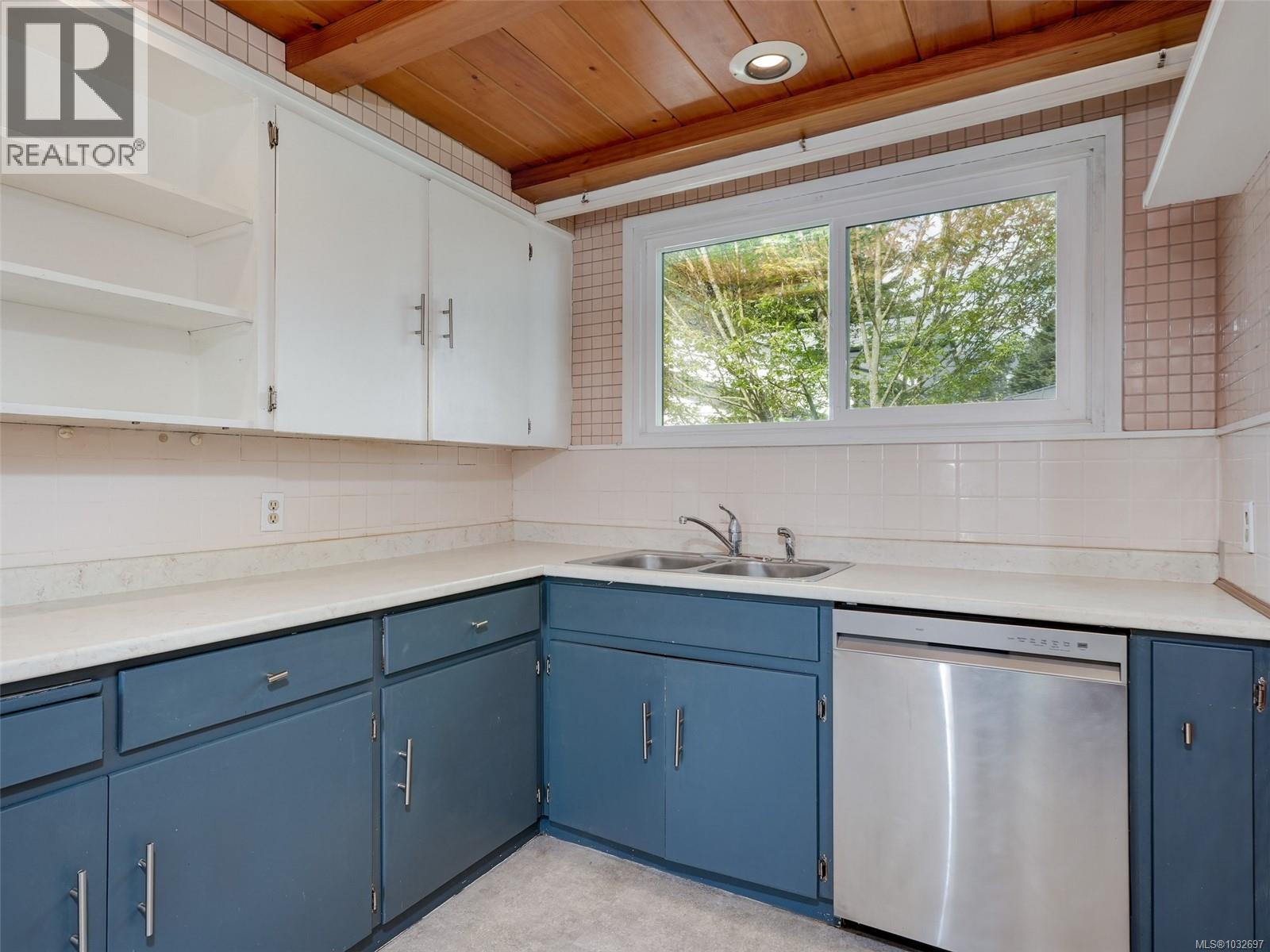  4031 Quadra Street, Saanich