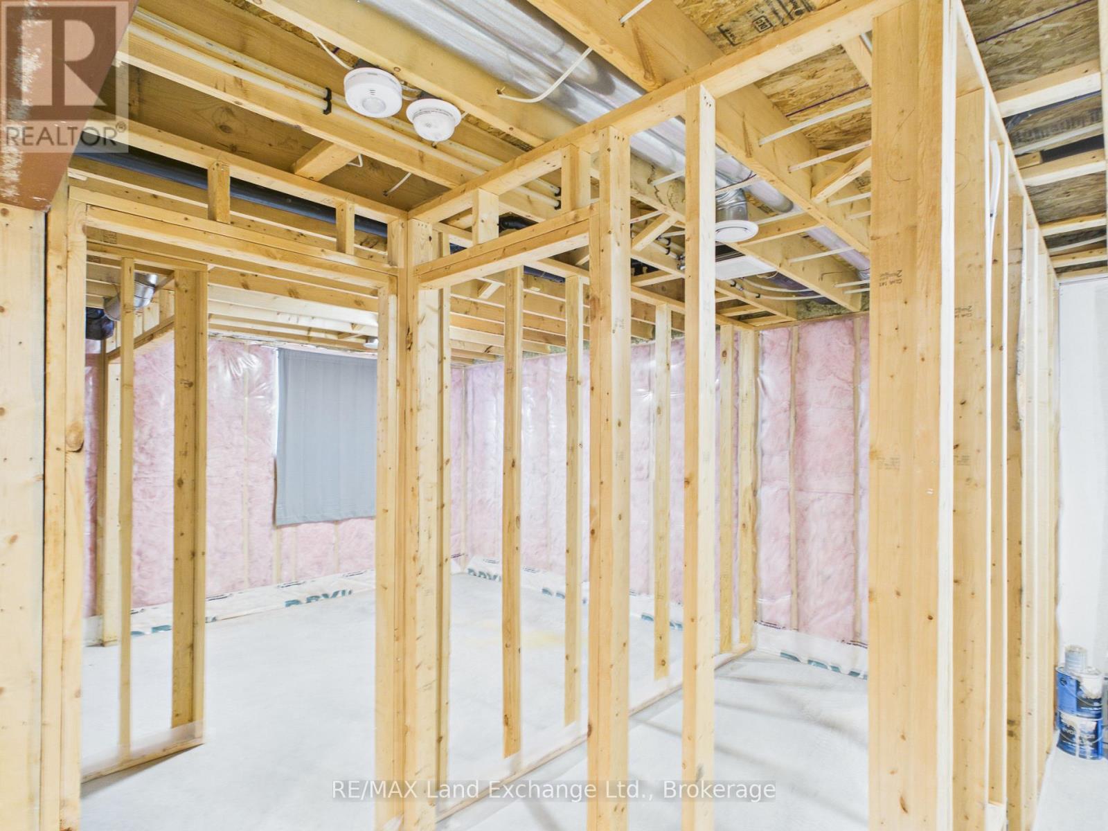 39 MCCREA STREET — photo 18