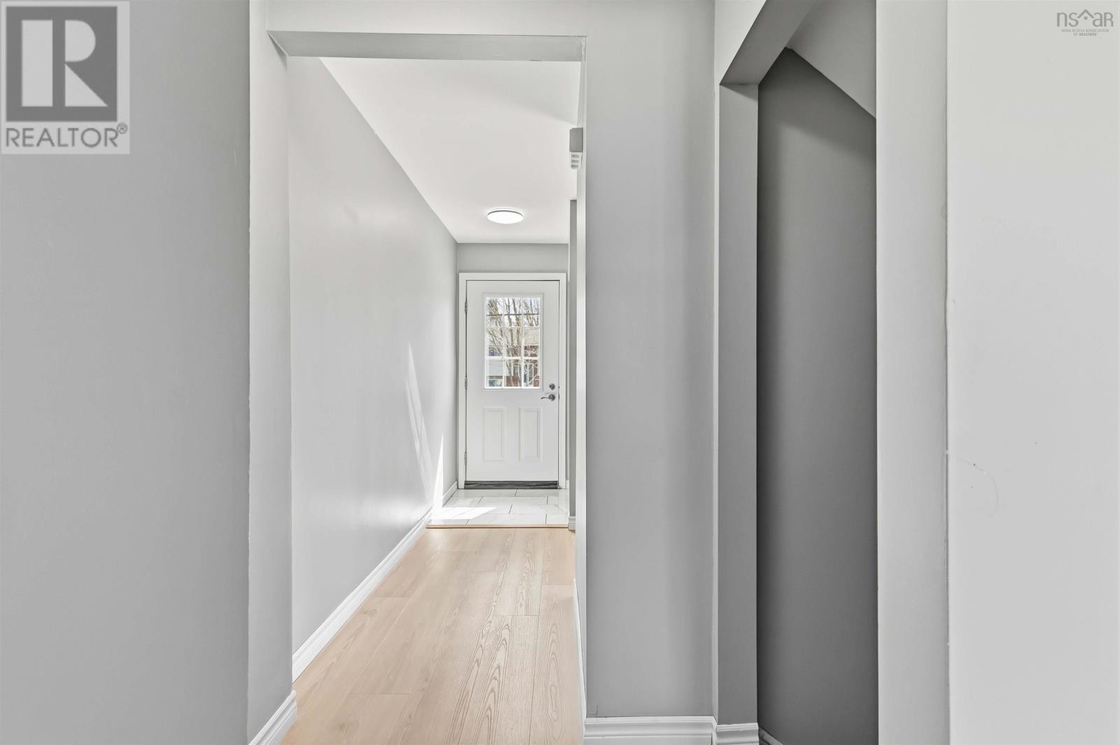 Property 22 of 48 of 165 Merrimac Drive