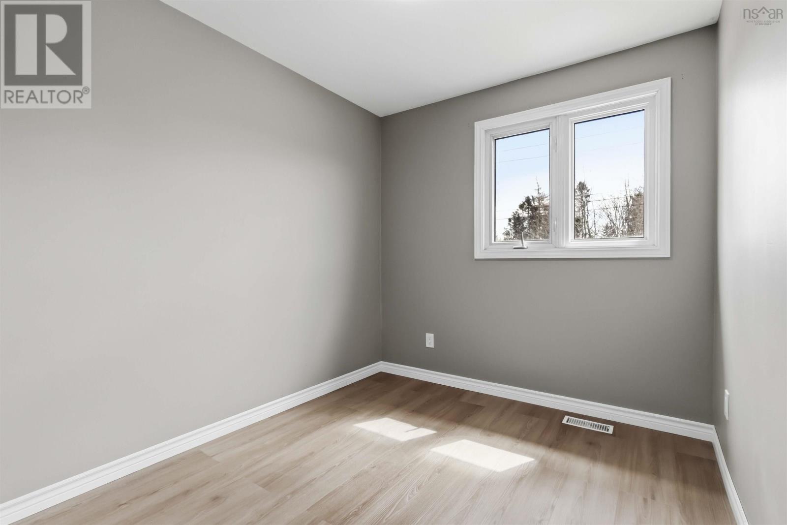 Property 38 of 48 of 165 Merrimac Drive