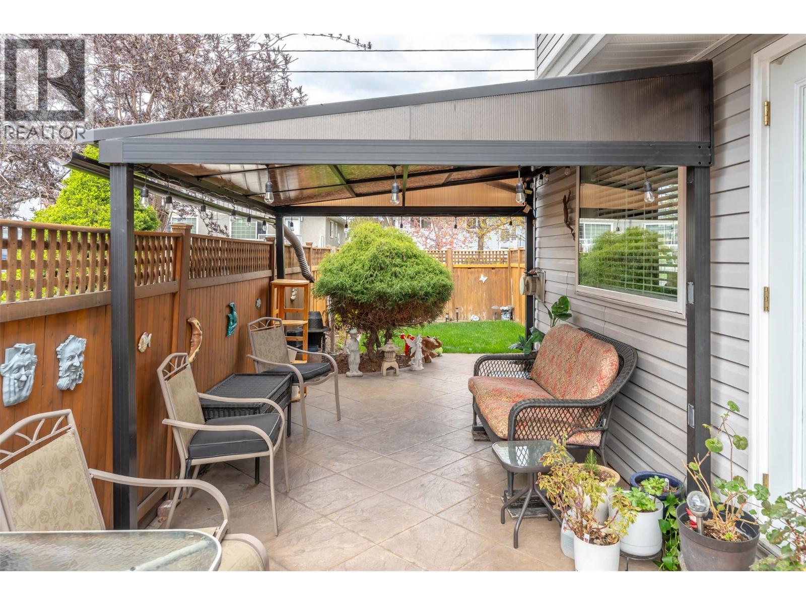 #101 102 REGINA AVENUE - 22