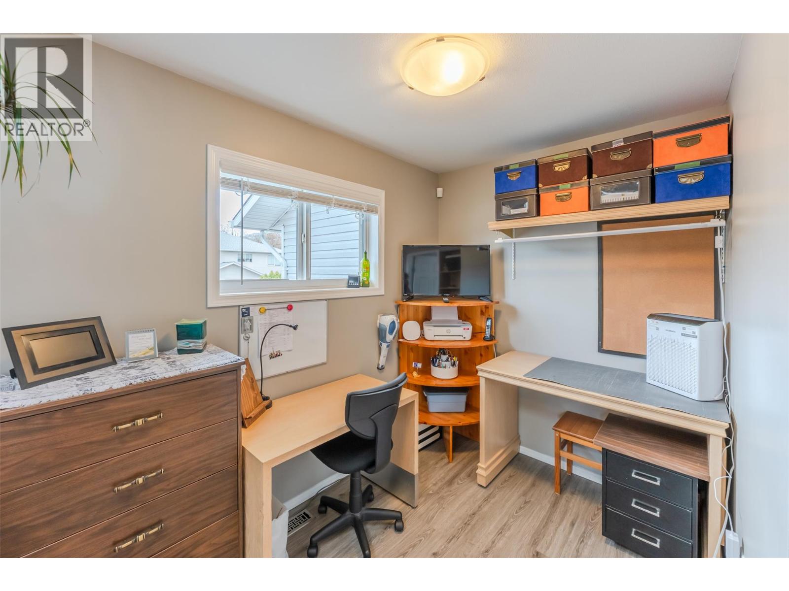 #101 102 REGINA AVENUE - 16