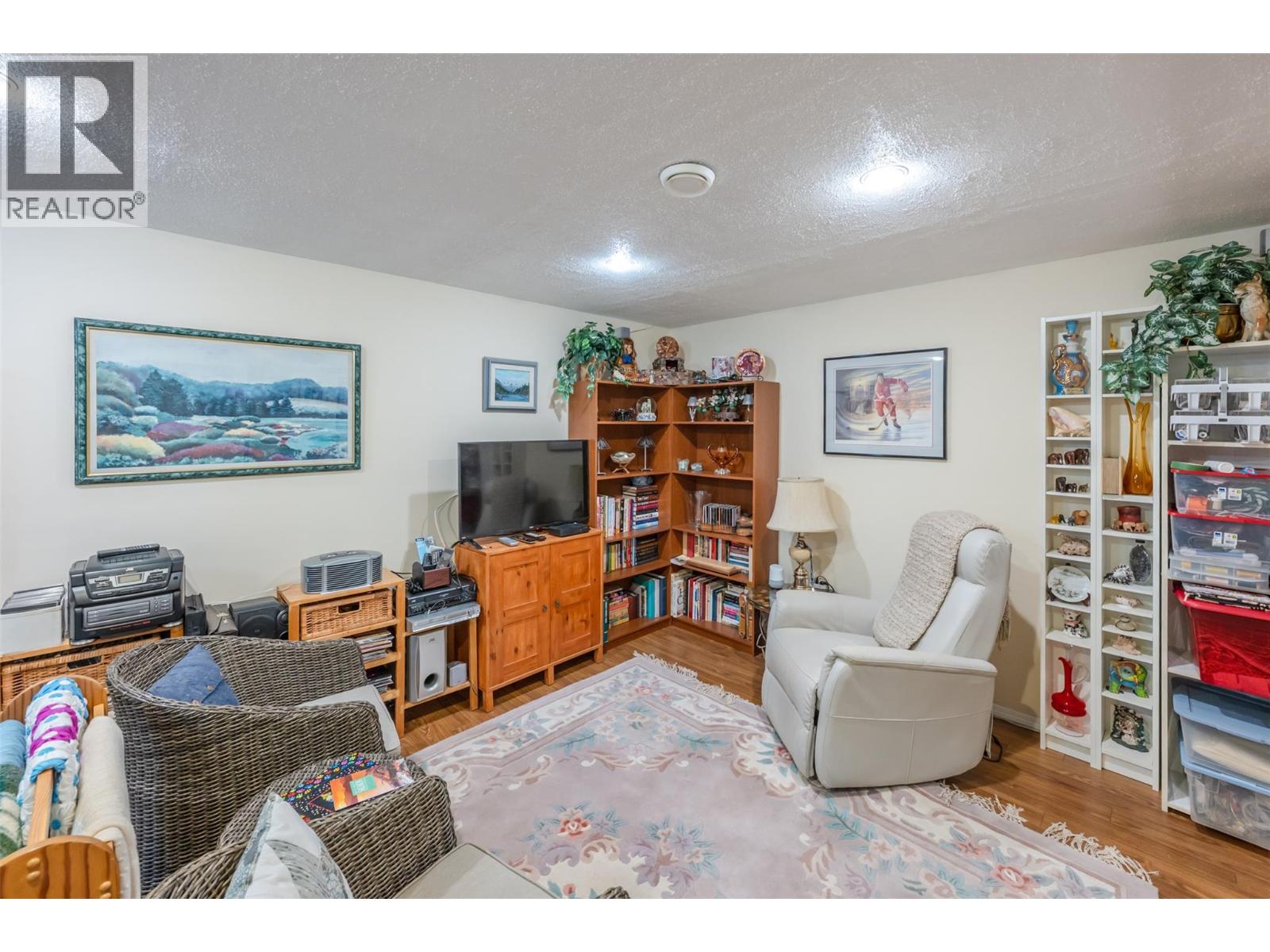 #101 102 REGINA AVENUE - 19