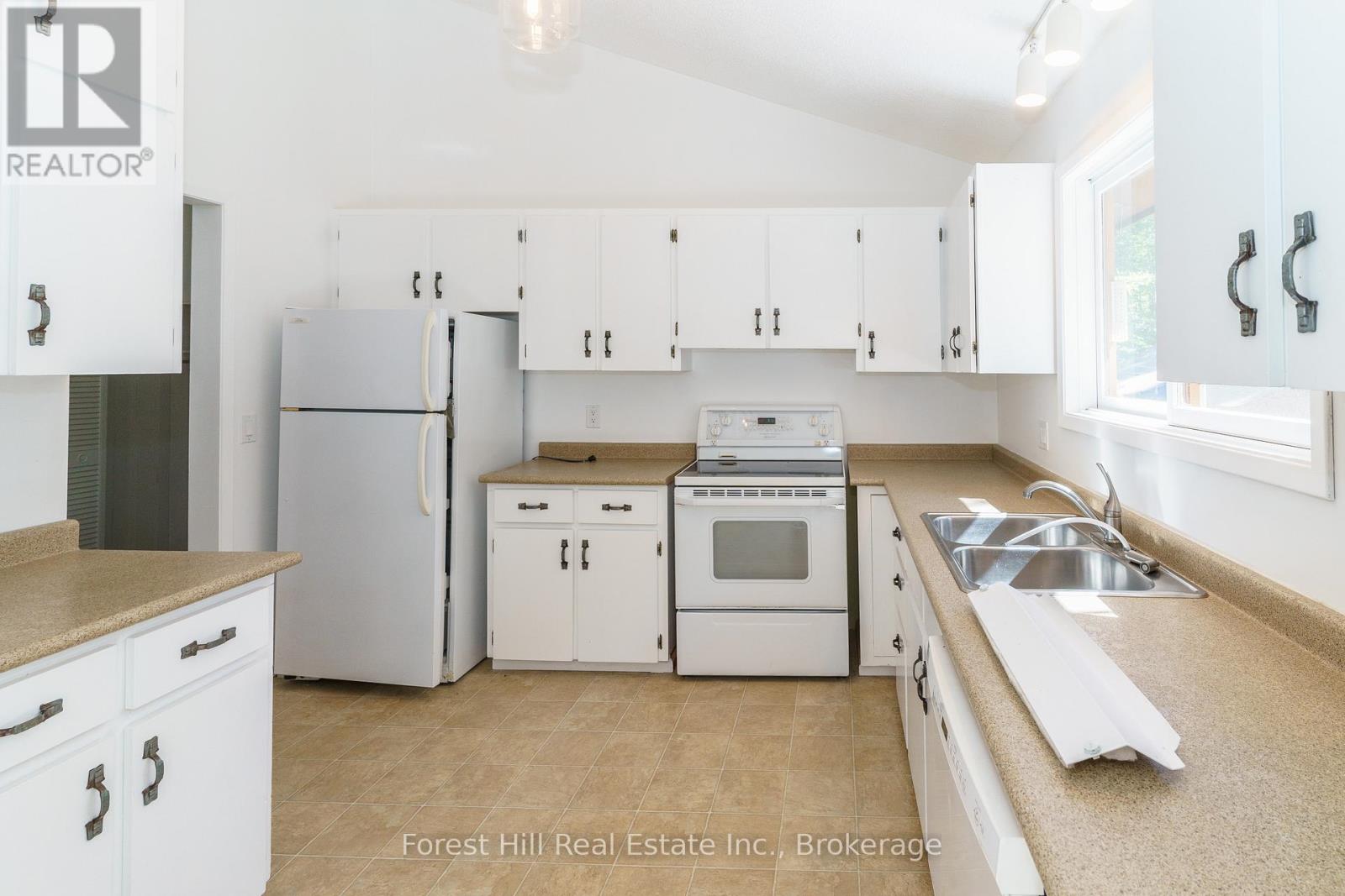 2 - 2991 MUSKOKA RD 117 ROAD — photo 24