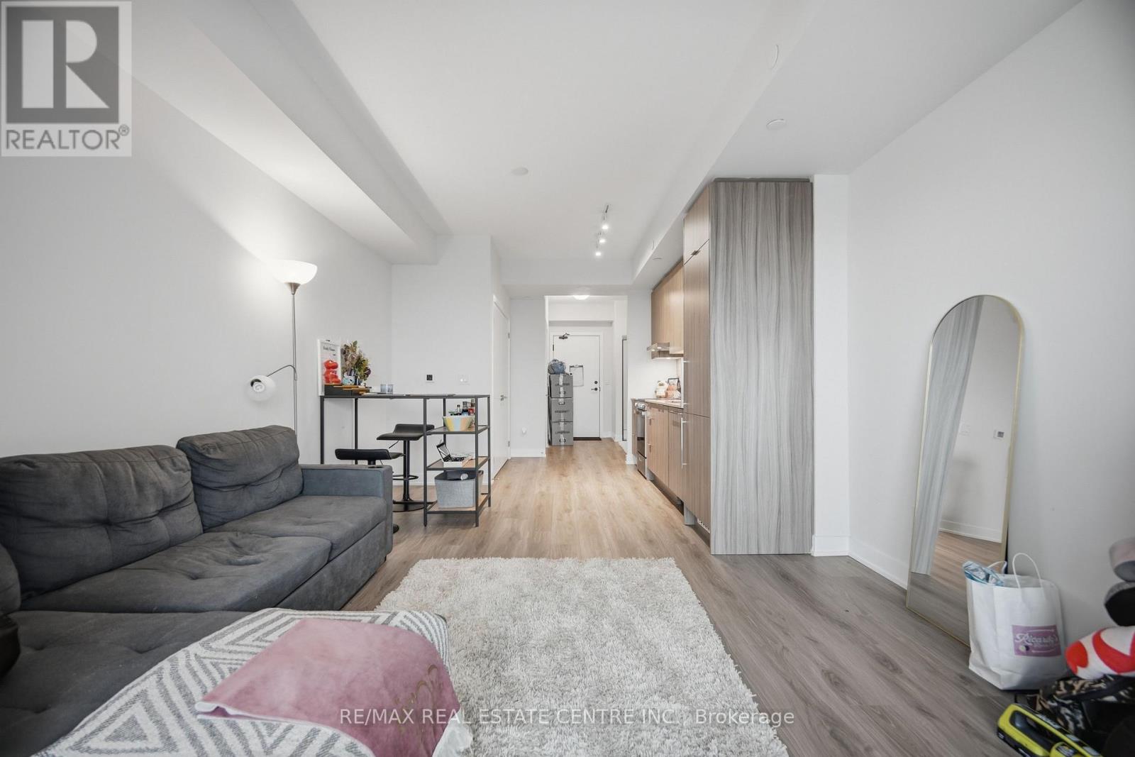#4905 430 SQUARE ONE DRIVE - 14