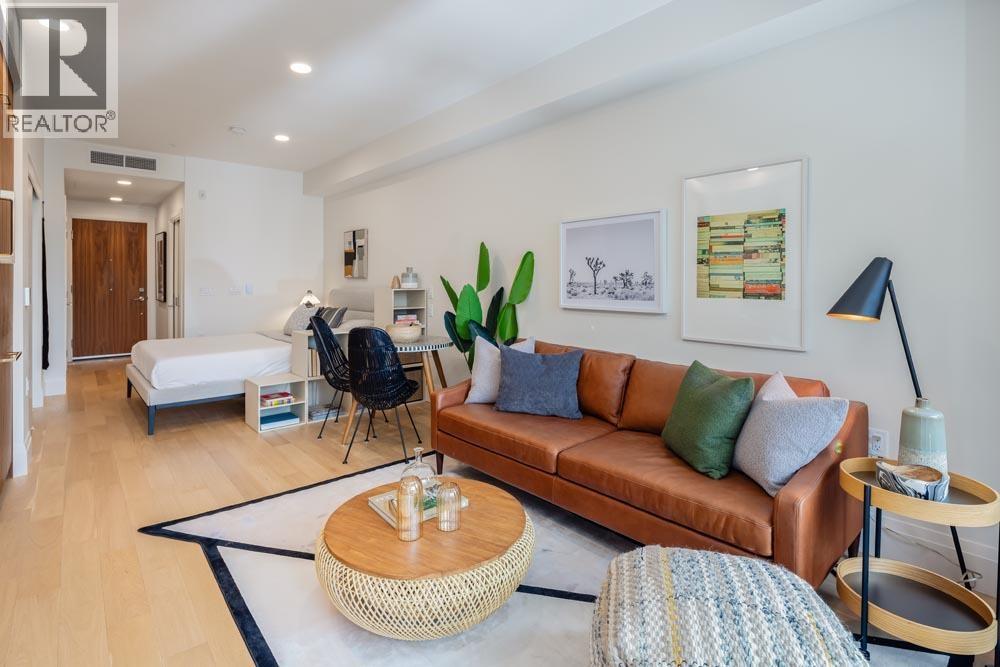 410 2550 GARDEN DRIVE, Vancouver