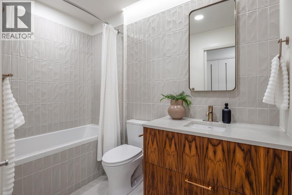 410 2550 GARDEN DRIVE, Vancouver