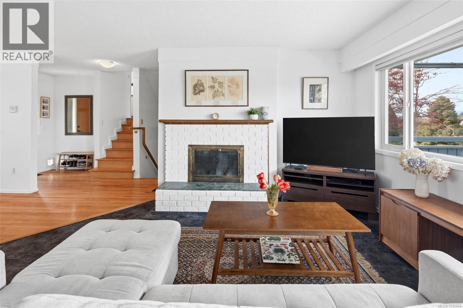  836 Elrick Place, Esquimalt