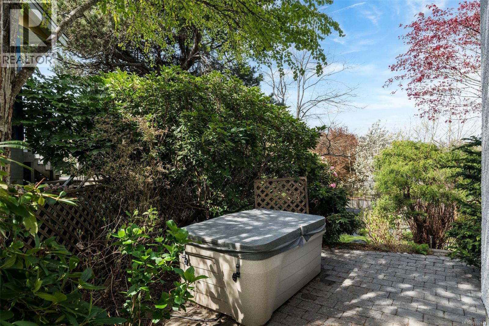  836 Elrick Place, Esquimalt