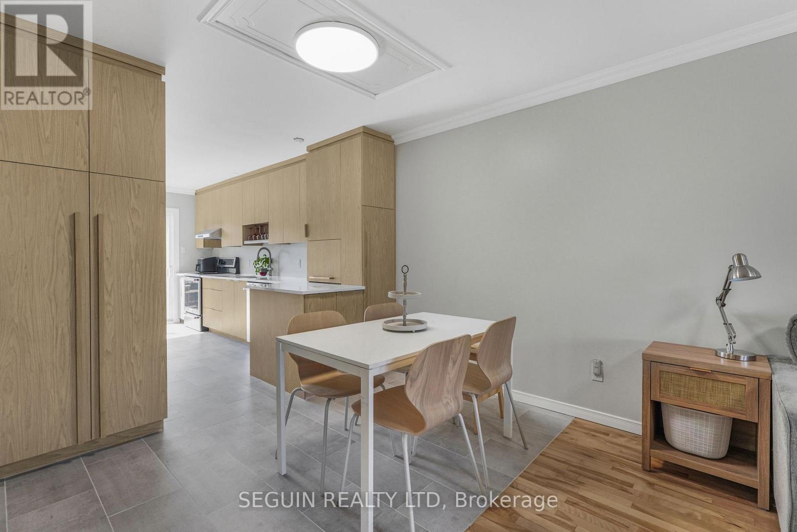 77 RICHARD STREET — photo 16