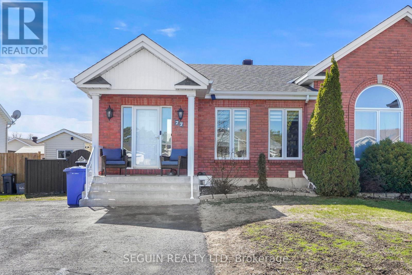 77 RICHARD STREET — photo 2
