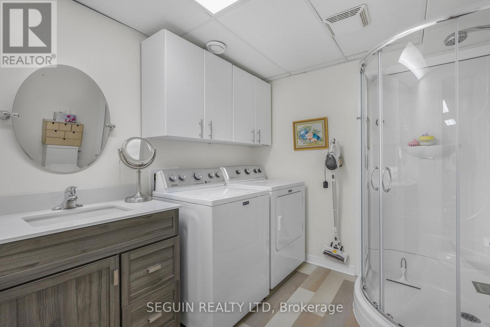 77 RICHARD STREET — photo 26