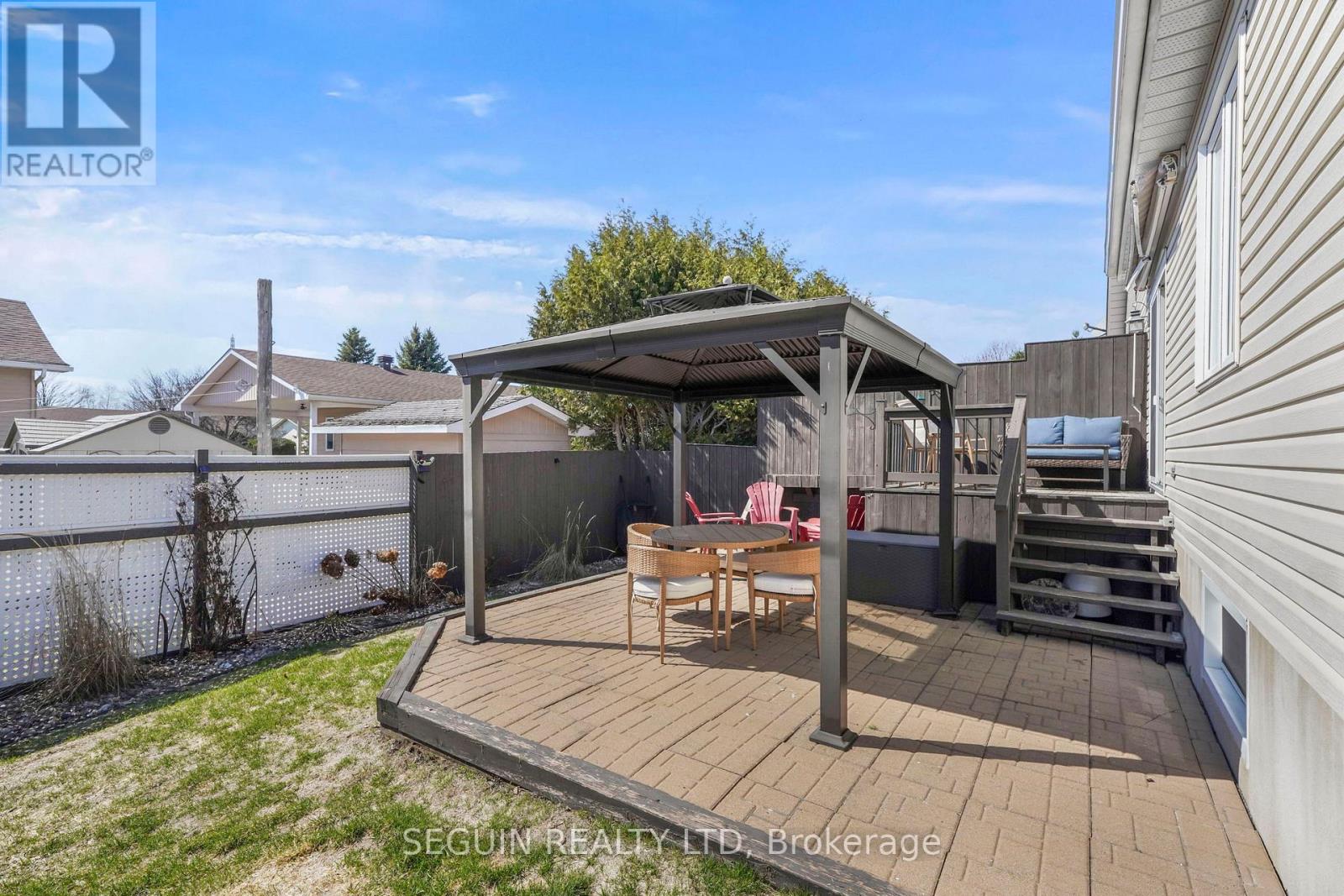 77 RICHARD STREET — photo 29