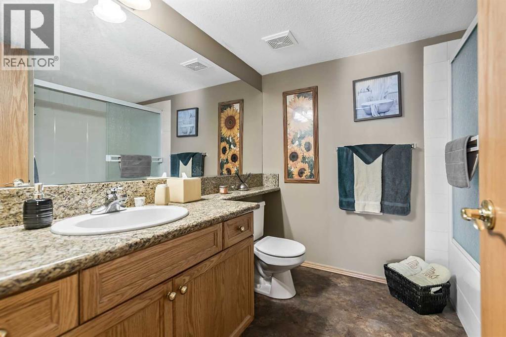 Single Family House for Sale in   Country Hills Road NW Country Hills Calgary 