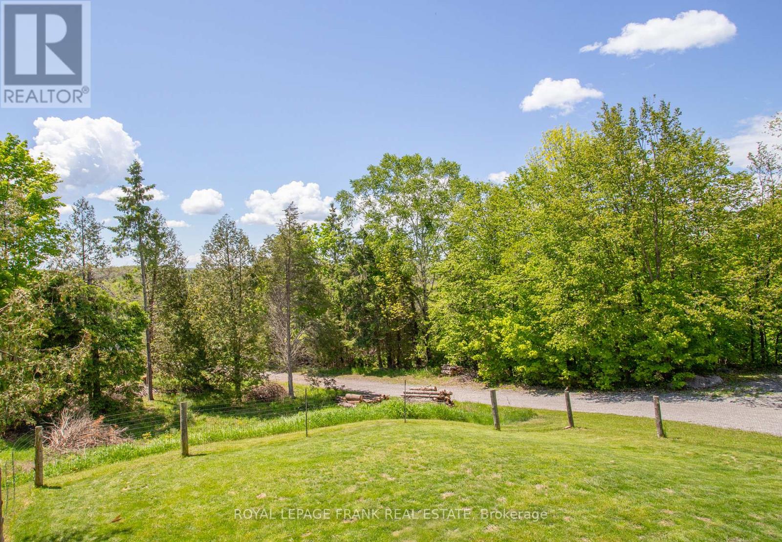 884 CENTRE LINE ROAD - 27