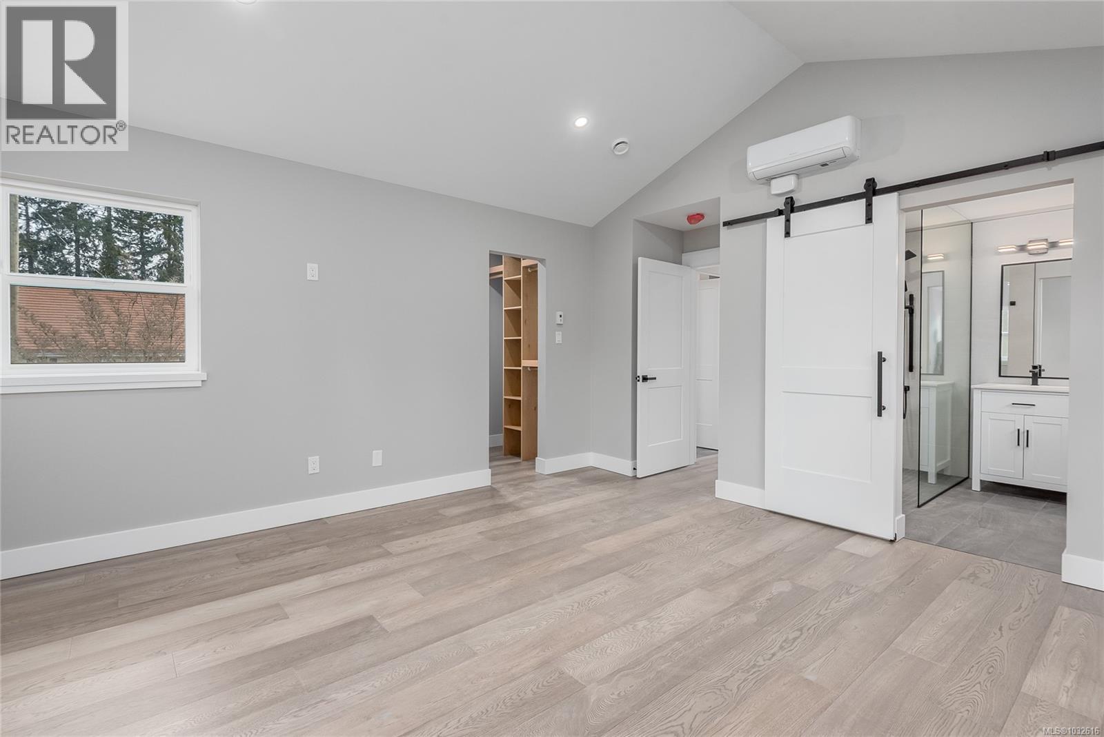 635 5th St - 12