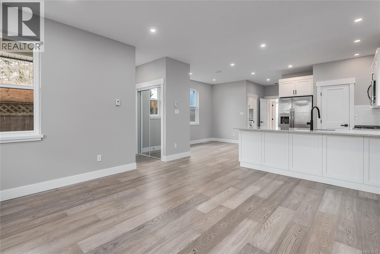 635 5th St - 8