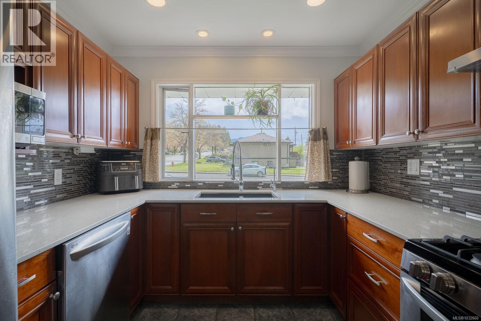 3777 Church St, Port Alberni