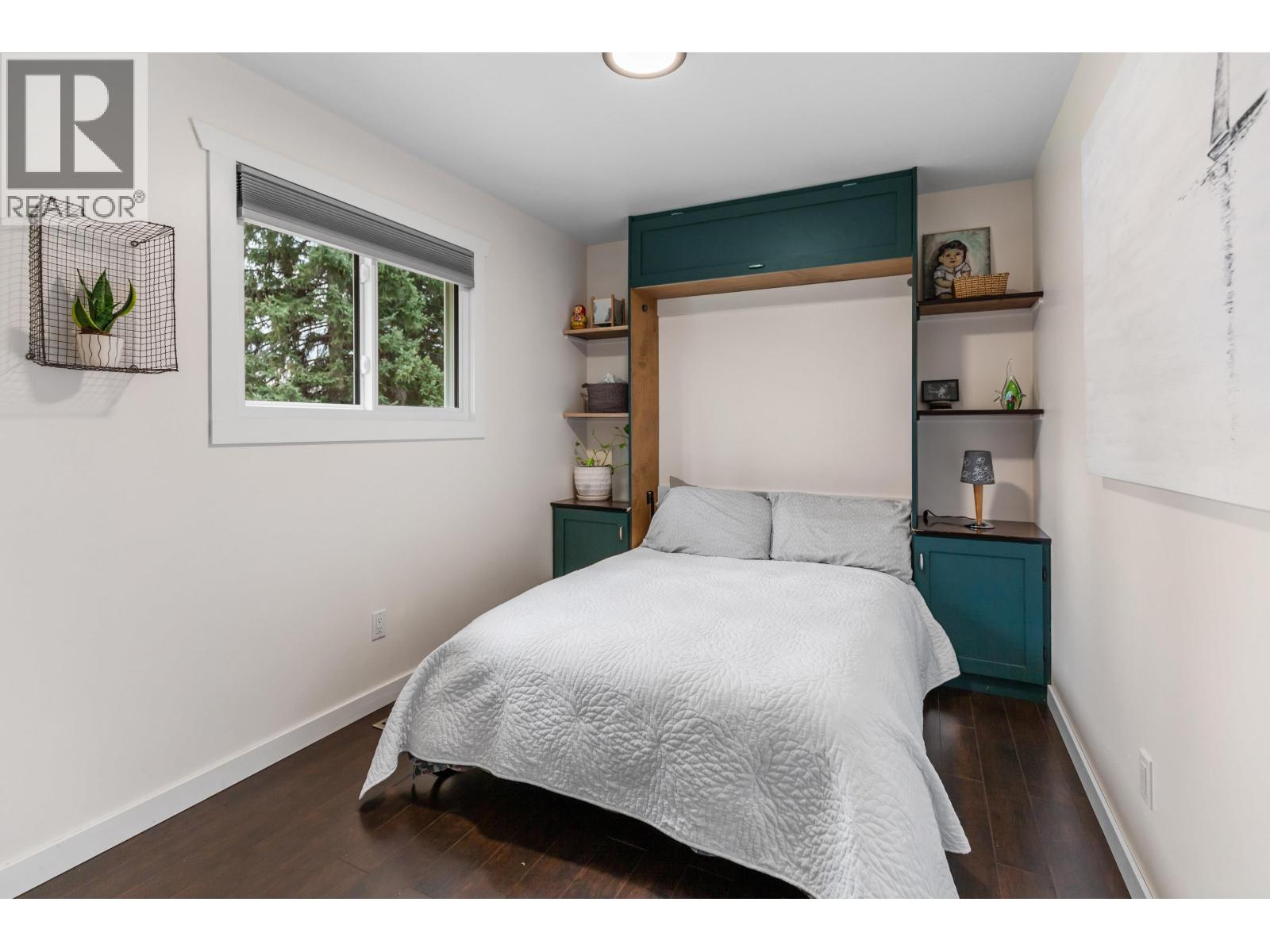 Photo 11 of 33 — 5696 BROCK DRIVE · Prince George, BC