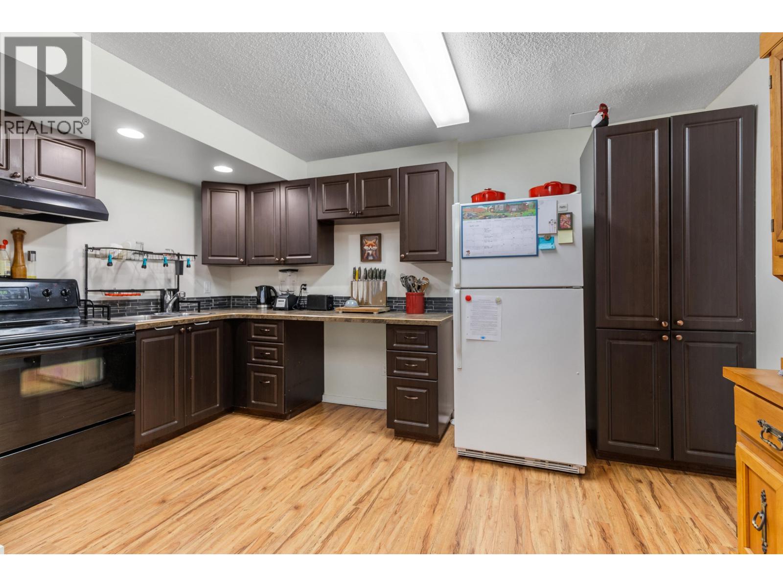 5696 BROCK DRIVE - 21