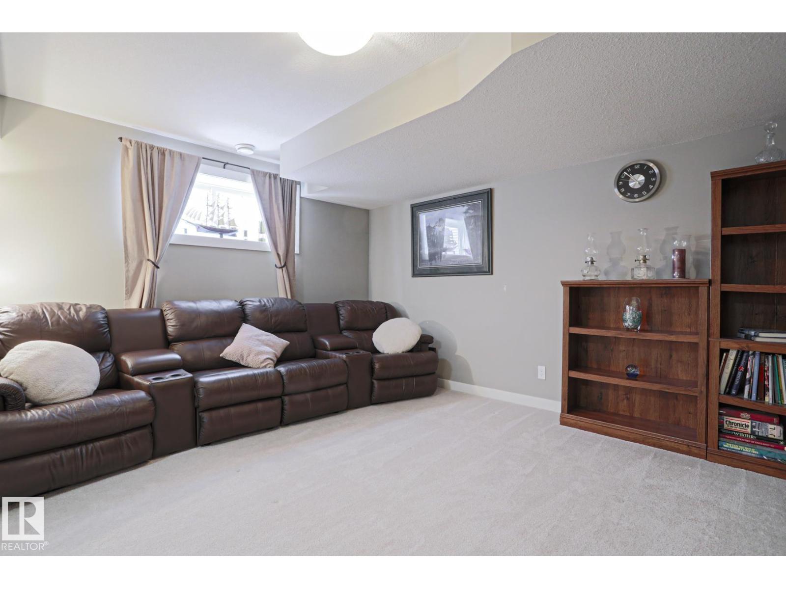 28 HAZELWOOD LN, Spruce Grove