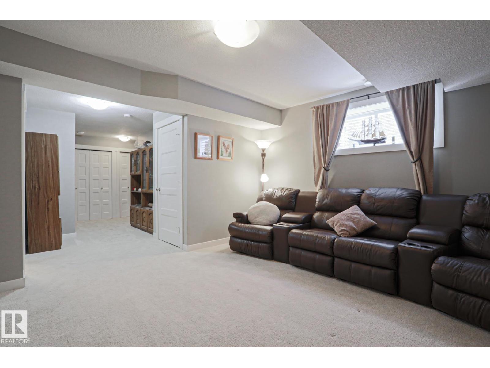 28 HAZELWOOD LN, Spruce Grove