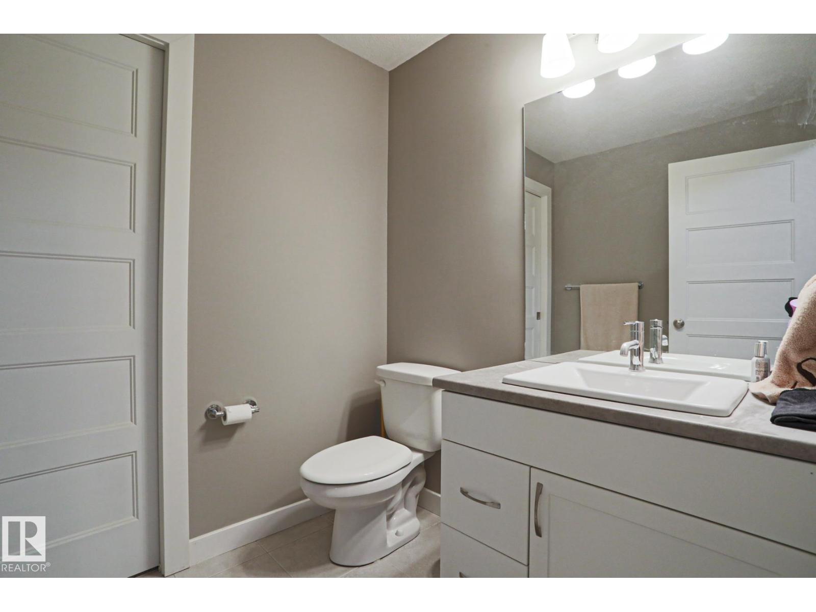 28 HAZELWOOD LN, Spruce Grove