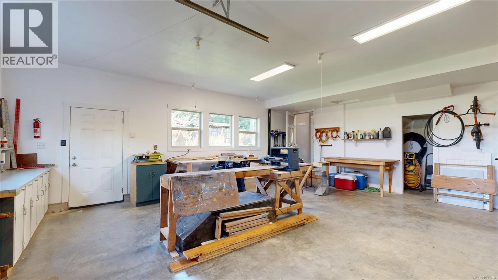 674 Gallagher Way - 31