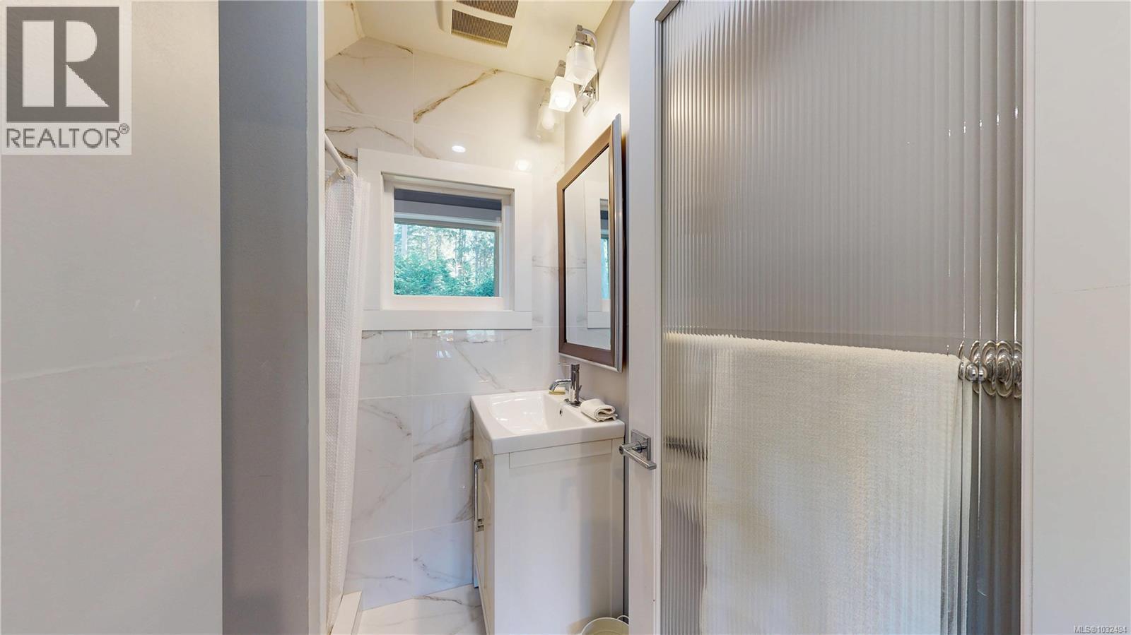 674 Gallagher Way - 37