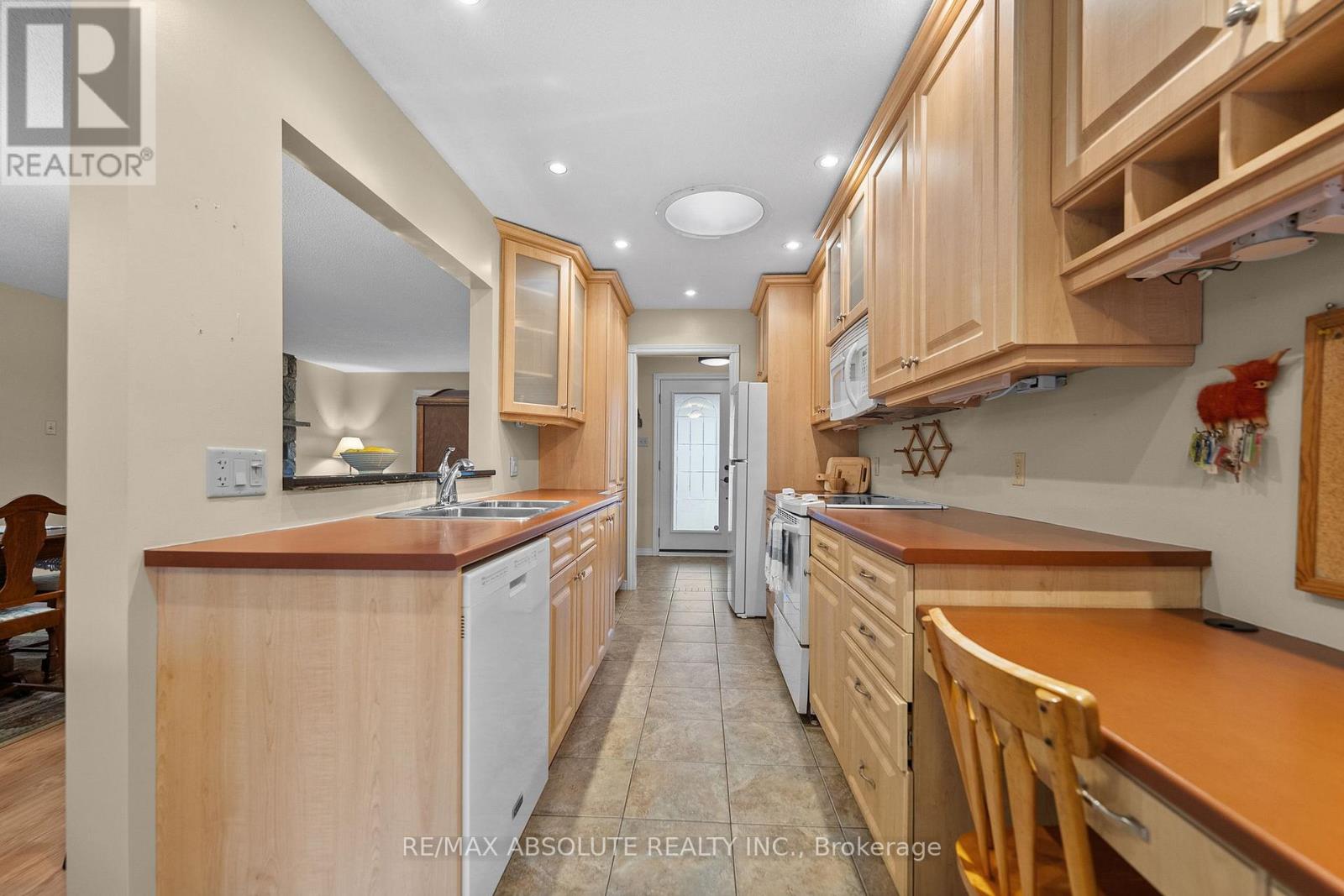 284 HARRINGTON STREET — photo 16