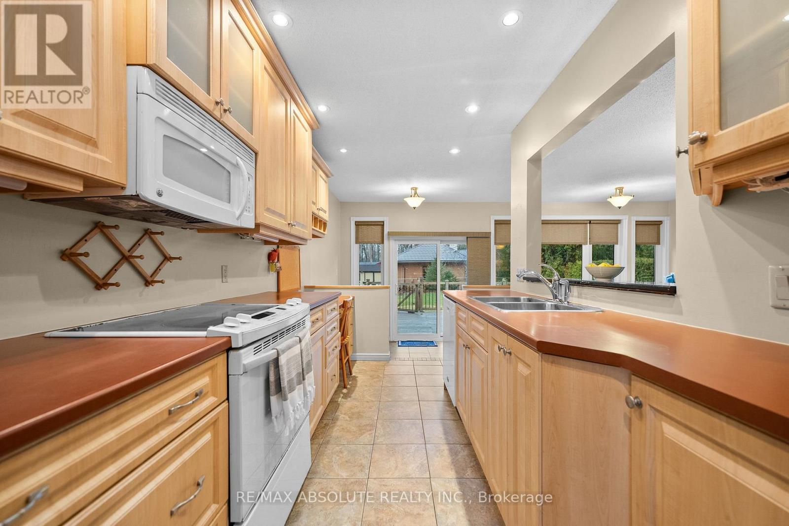 284 HARRINGTON STREET — photo 17