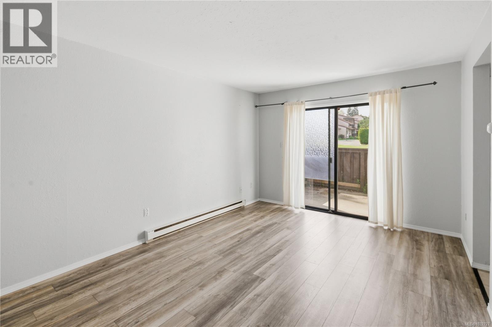 #30 1506 Admirals Rd - Image 2