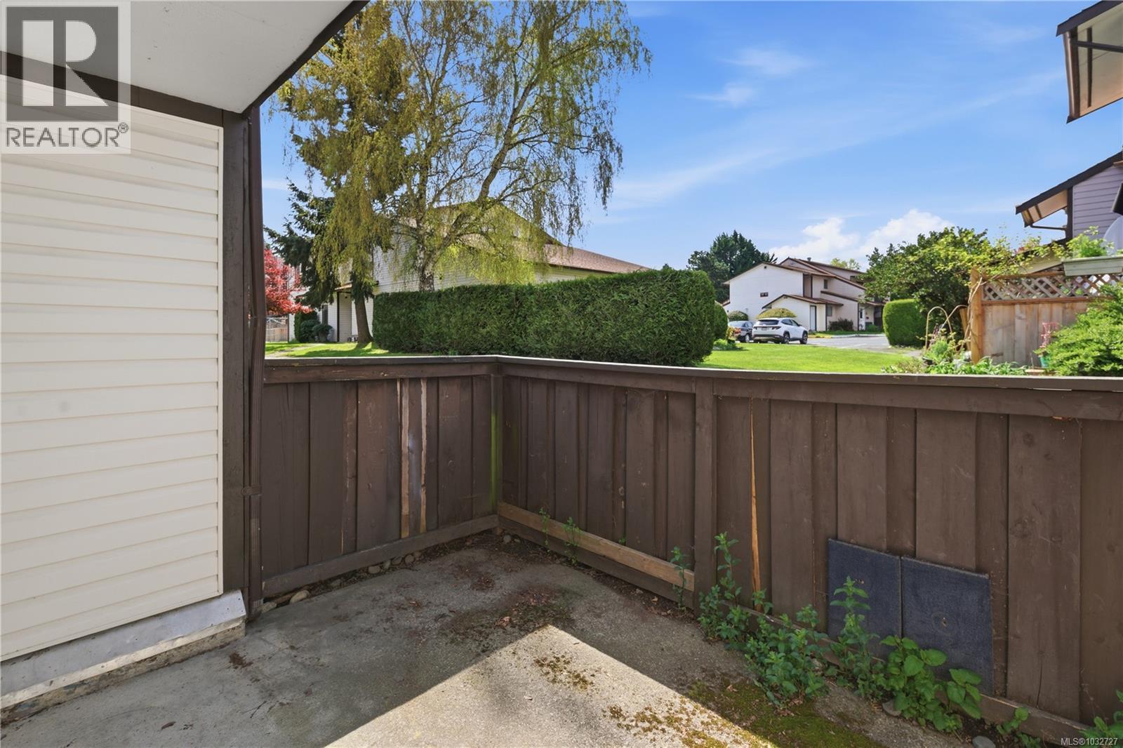 #30 1506 Admirals Rd - 25