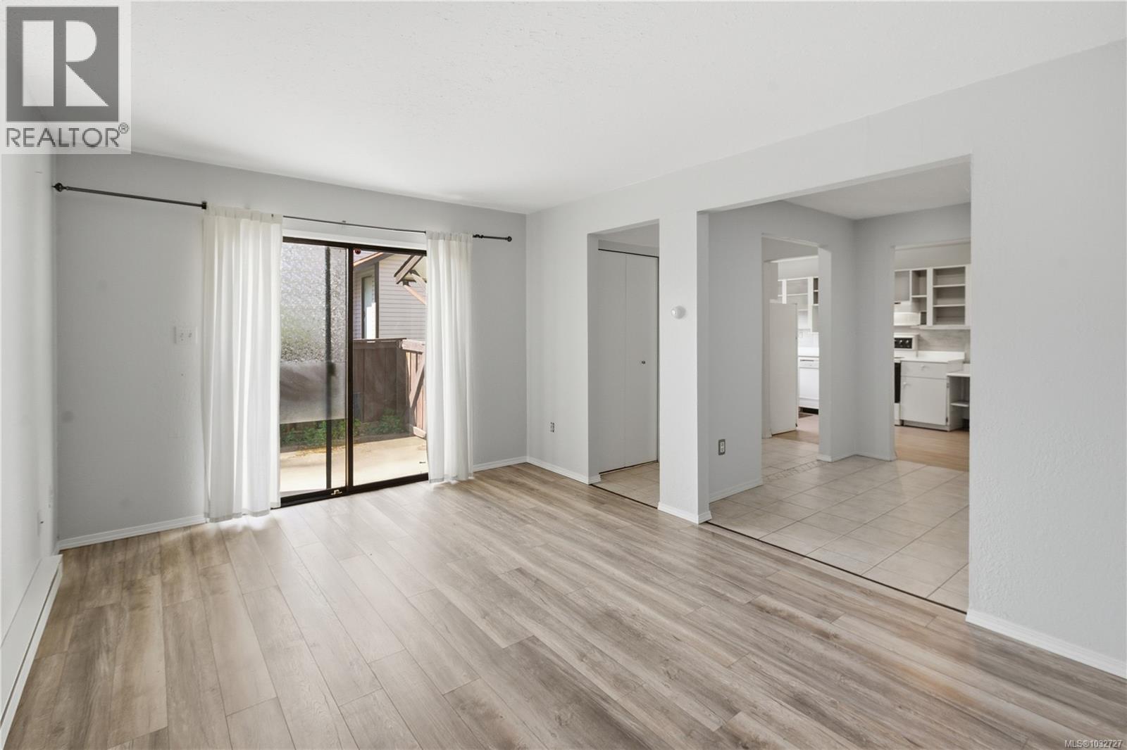 #30 1506 Admirals Rd - Image 3