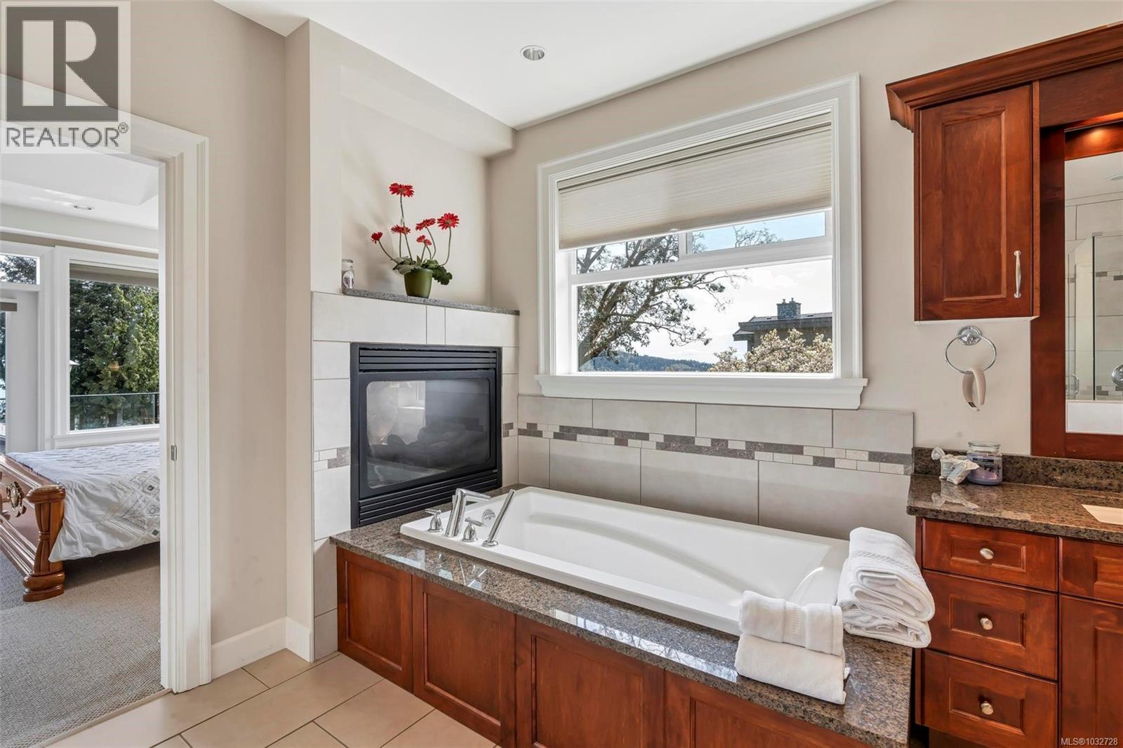  943 Sea ridge Lane, Saanich