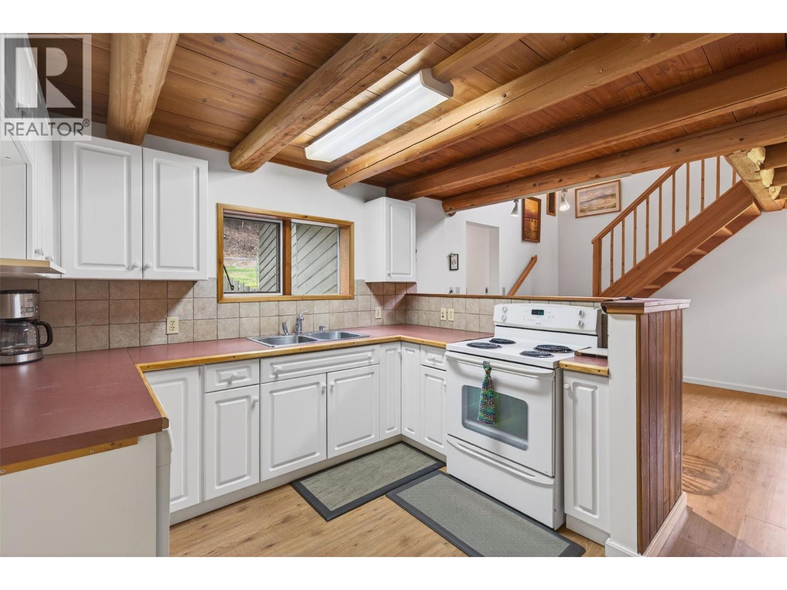 7465 Squilax-Anglemont Road — photo 9