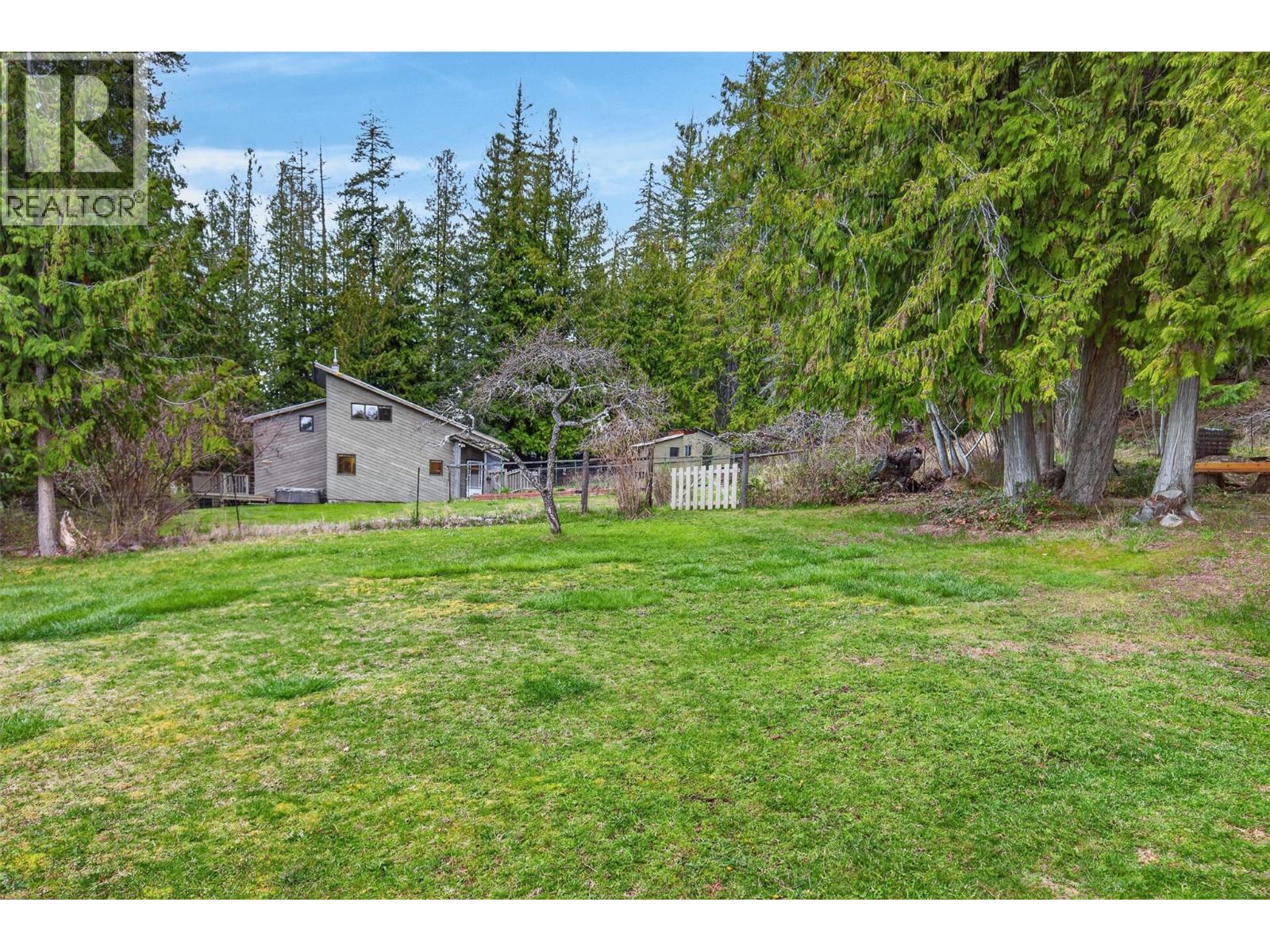 7465 Squilax-Anglemont Road - photo 3