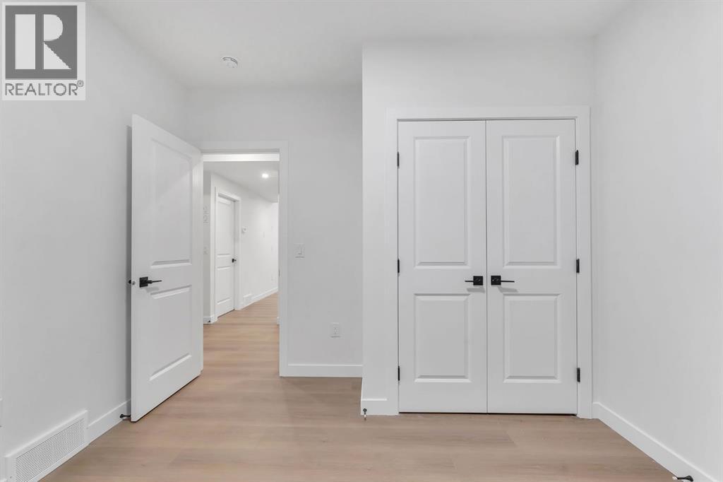 24 Corner Glen Green NE - 43