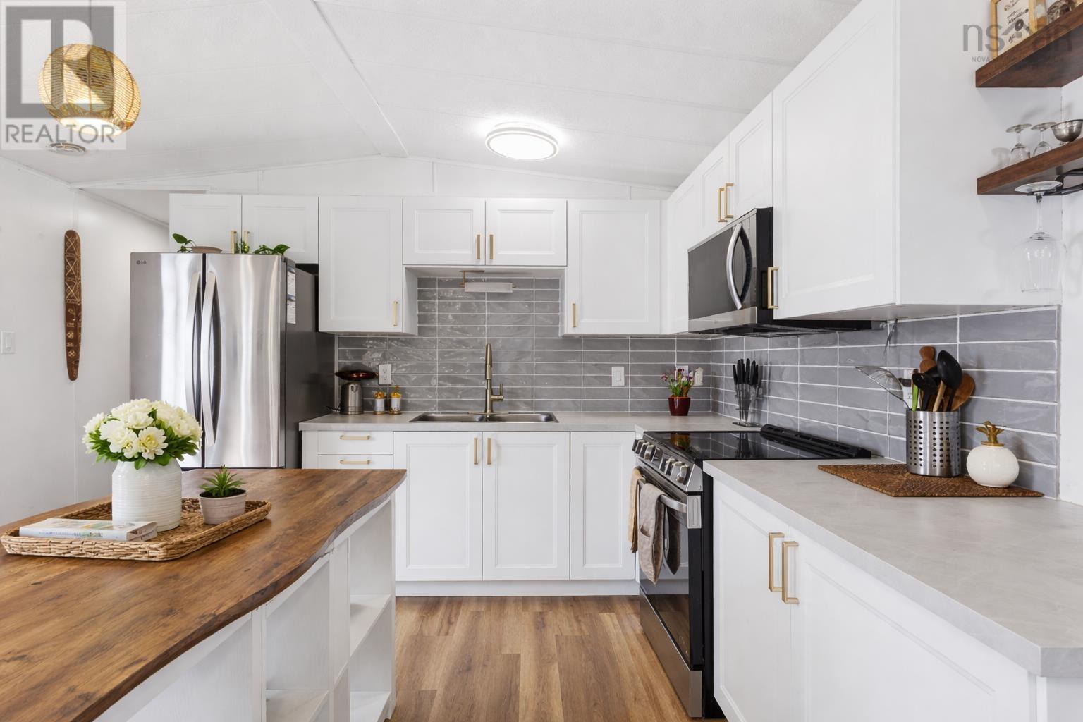 Property 14 of 39 of 6 Alderwood Court