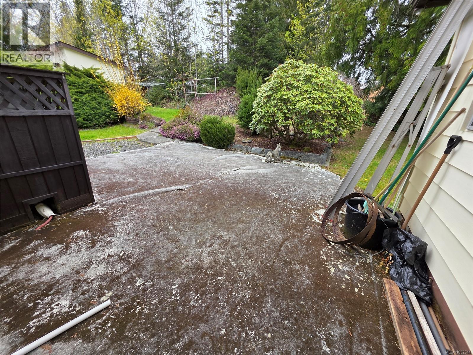 #13 4935 BROUGHTON ST - 11