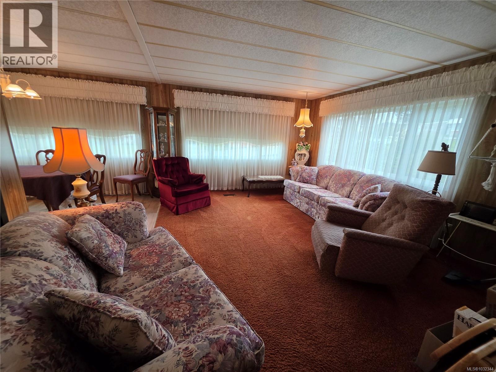 #13 4935 BROUGHTON ST - 6