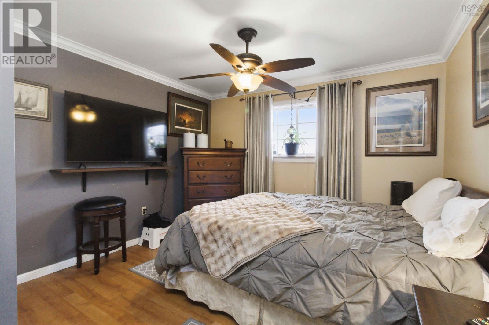 Property 24 of 48 of 66 Parkwood Drive