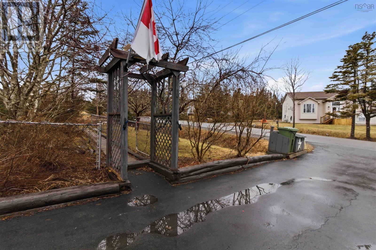 Property 40 of 48 of 66 Parkwood Drive