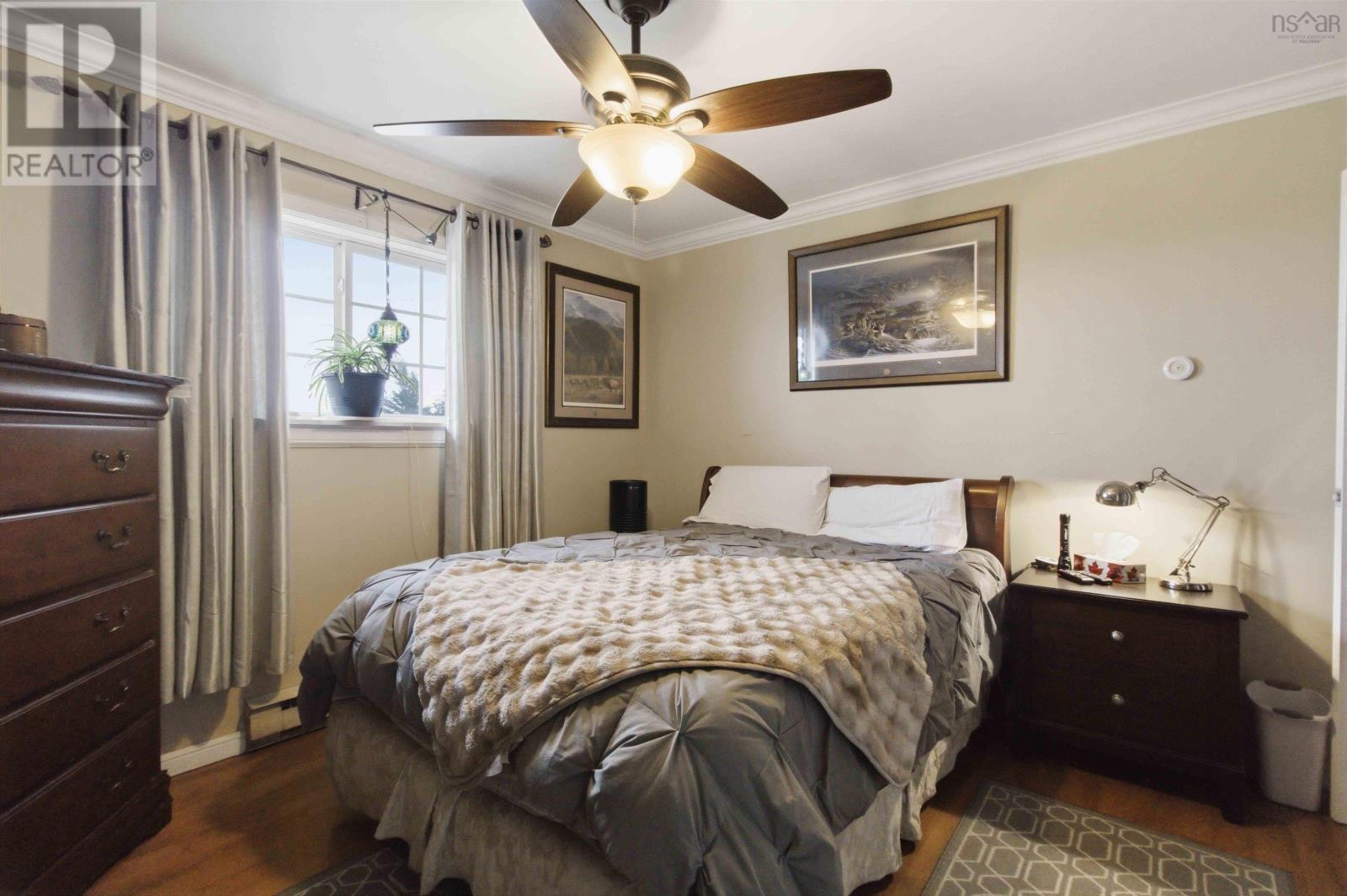 Property 25 of 48 of 66 Parkwood Drive