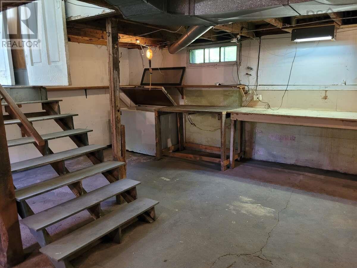 Property 34 of 45 of 2515 Highway 1