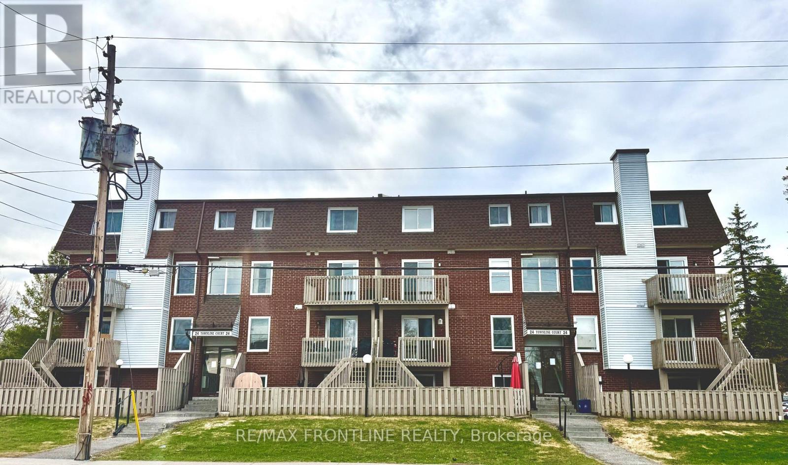 24 Townline Rd - Front of building