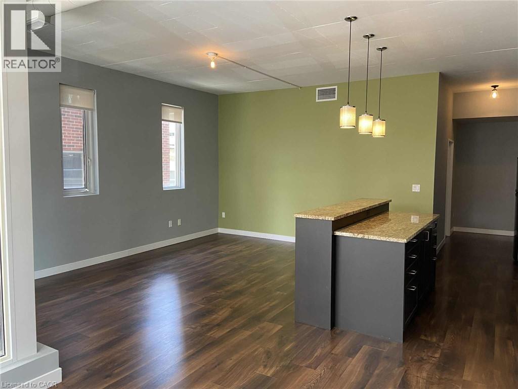 #213 191 KING STREET S - 21