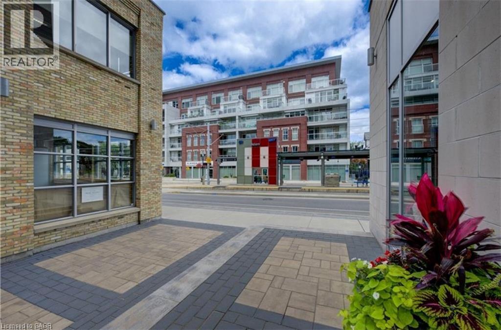 #213 191 KING STREET S - 4
